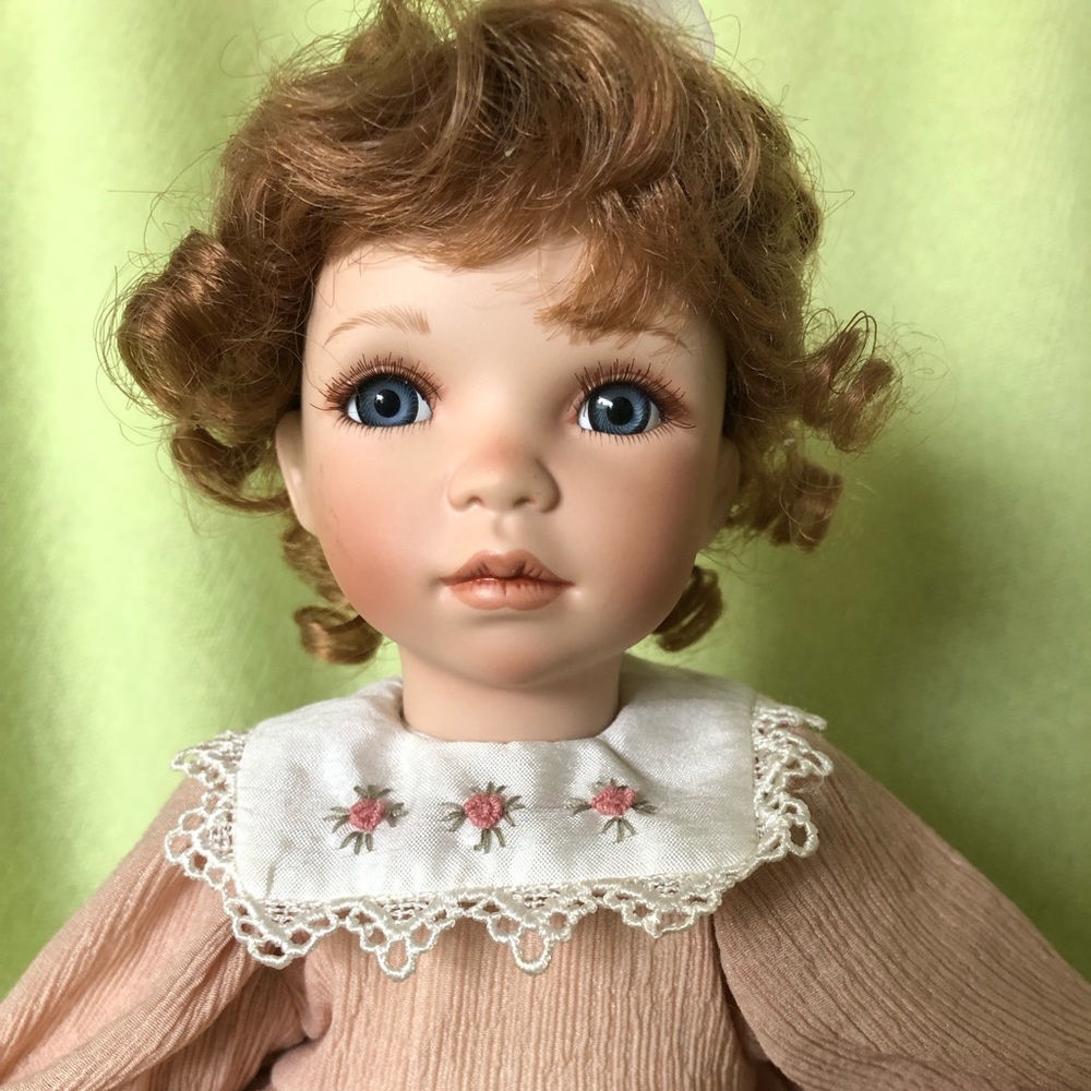 Geppeddo Collector Series Jane Doll NWOT